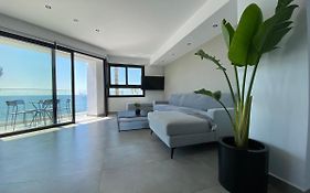 Sea La Vie #2 - Luxury Seaview Apartment
